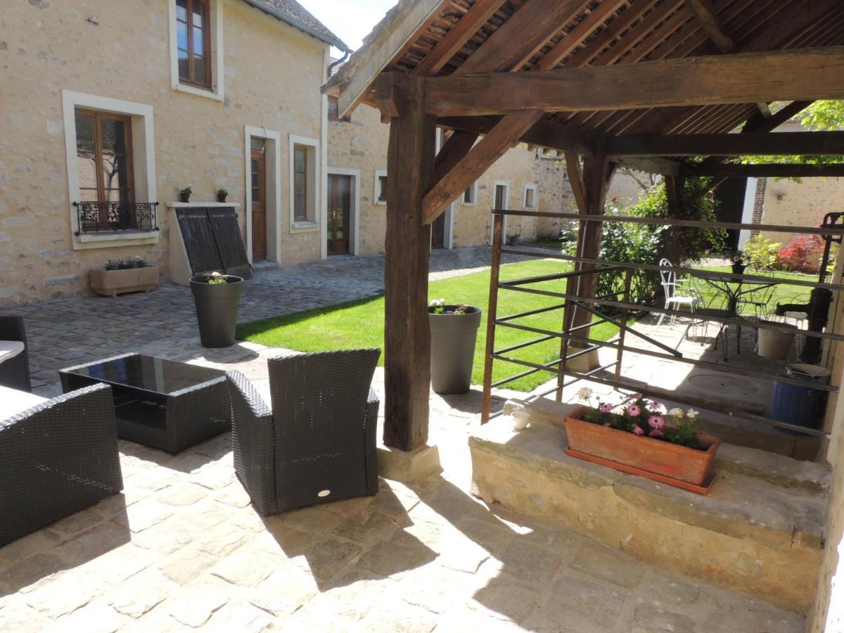 Ilot Bonheur Ury Exterior foto