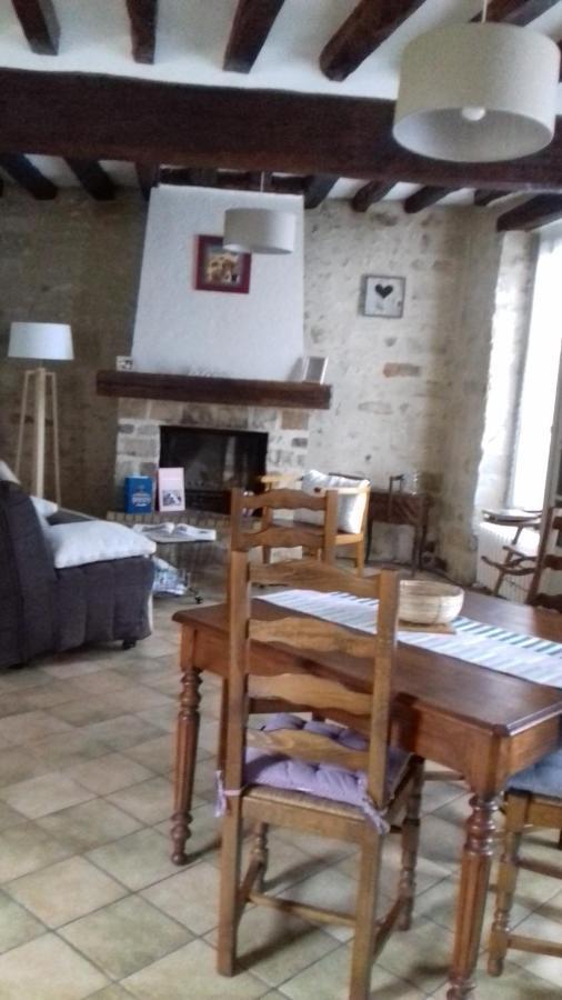 Ilot Bonheur Ury Exterior foto