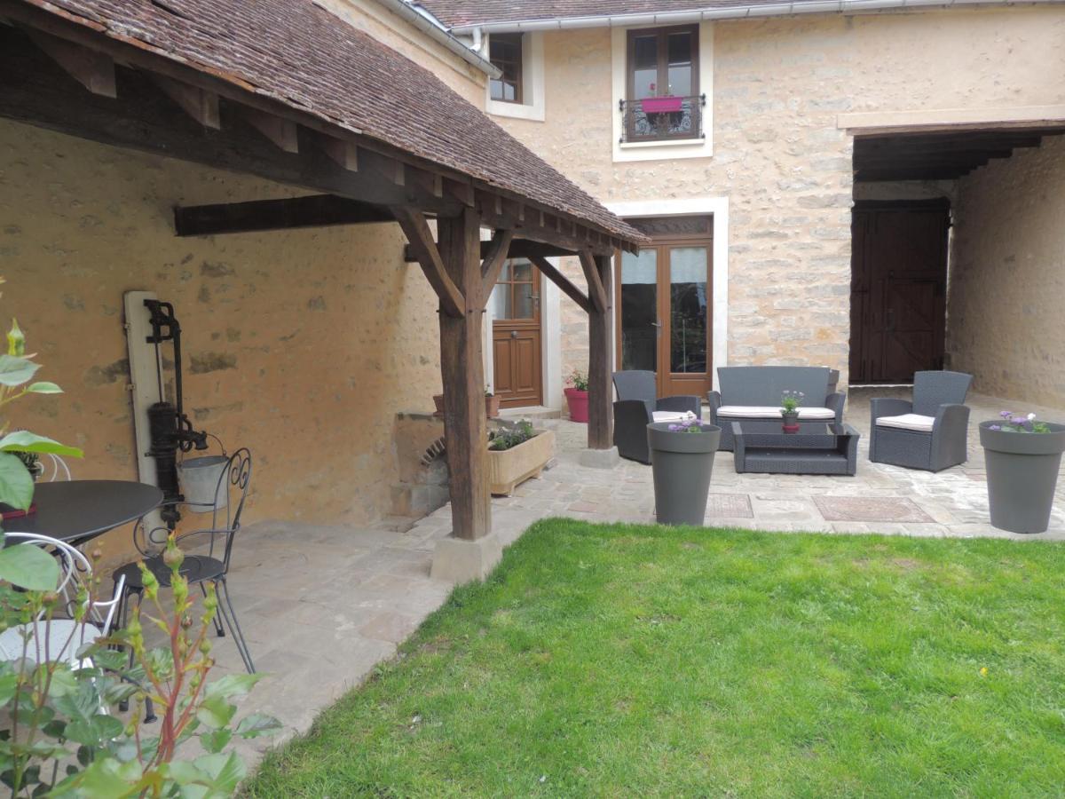 Ilot Bonheur Ury Exterior foto