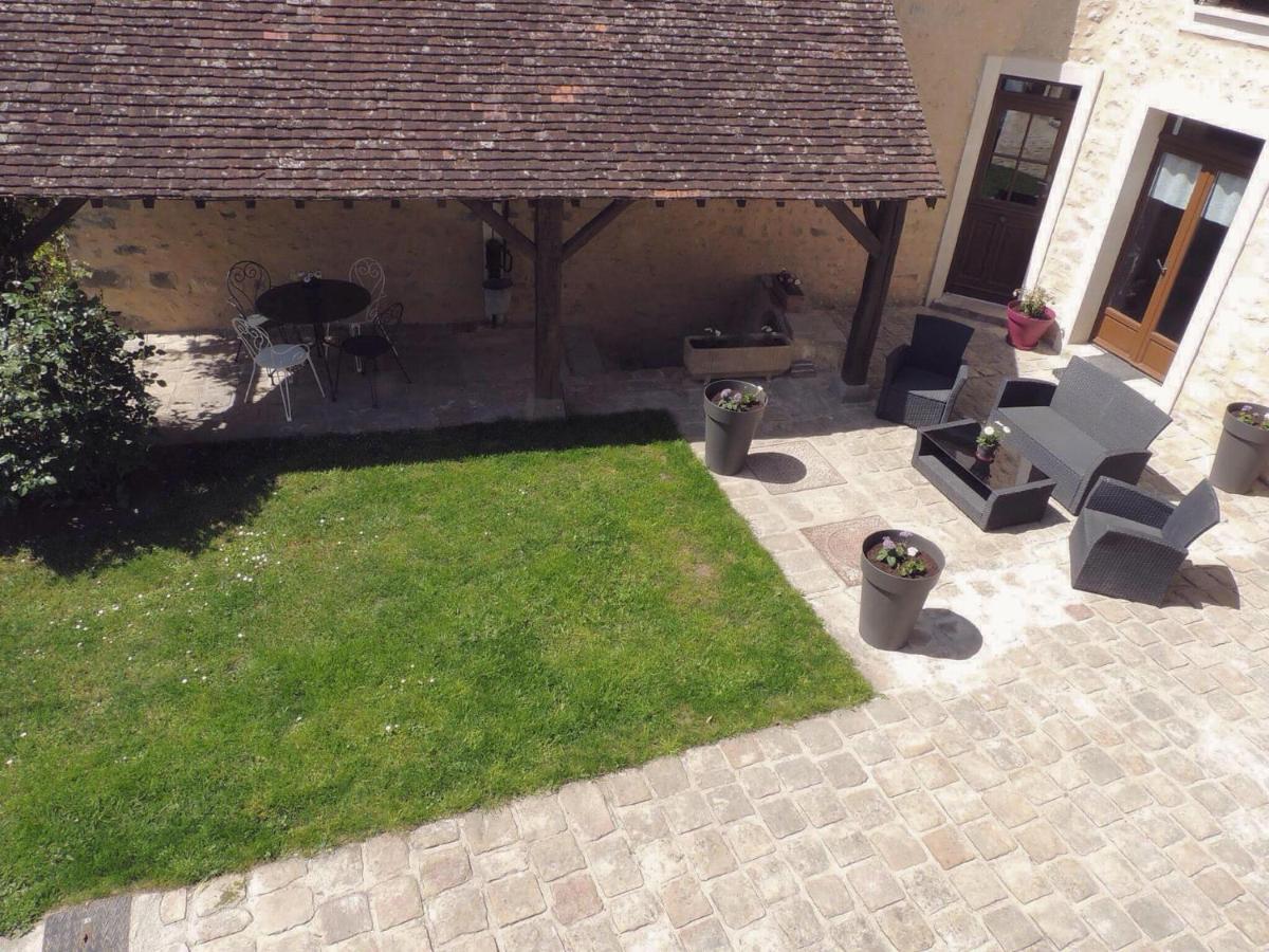 Ilot Bonheur Ury Exterior foto